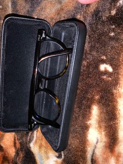 Round Frame Eyeglasses with Case