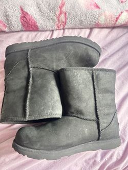 Black uggs
