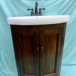 Bathroom Vanity With Sink& Faucet