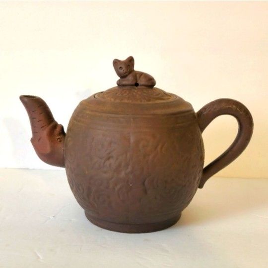 Antique Rare Chinese Zisha Yixing teapot
