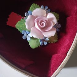 DENTON Bone China Flower Brooch Forget Me Nots England Mint Condition