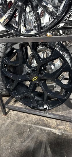 26s gloss black snowflakes new wheels tires