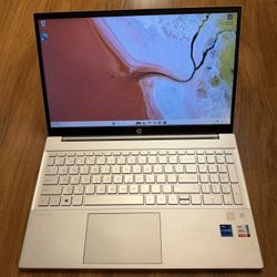 HP Pavilion 15-eg000 core i7 11th gen 32GB Ram 500GB SSD Windows 11 Pro 15.6” UHD Screen Laptop with charger in Excellent Working condition!!!!  Speci