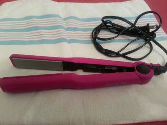 Revlon ceramic hair straightener