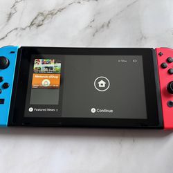 Nintendo Switch W/case