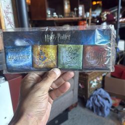 Harry Potter Pins Each House 