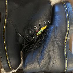 Dr Martens Steel Toe Icon 7B10