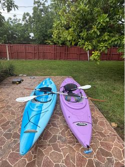 NEED GONE - 2 kayaks in great condition
