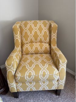 Laz Boy Yellow accent chair