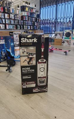 SHARK ROTATOR VACCUM