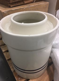 Ohio stoneware European  3 Gallon Large fermenting crock