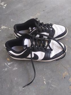 lightly used panda dunks
