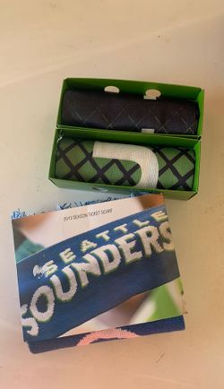 3 Seattle Sounders scarf