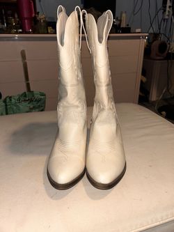 Cowboy boots white size 10