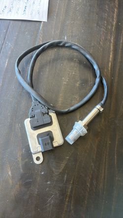 Box Nitrogen Oxide Sensor Silverado Sierra
