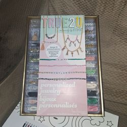 Drawing n bracelet set