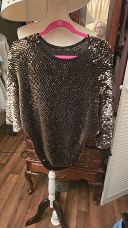 Hand Made Beautiful Size  Medium To Small Fits $10