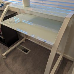 Computer Desk/ Table