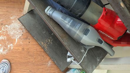 Hand vacuum