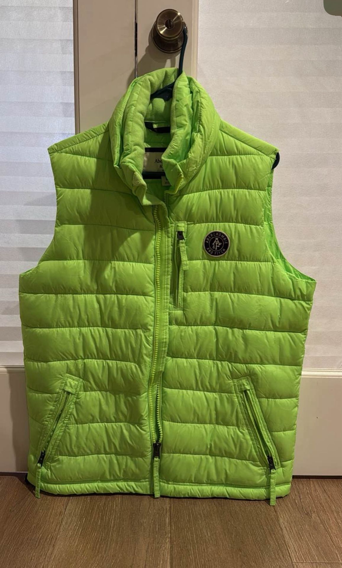 abercrombie fitch puffy jacket ( size L) Men