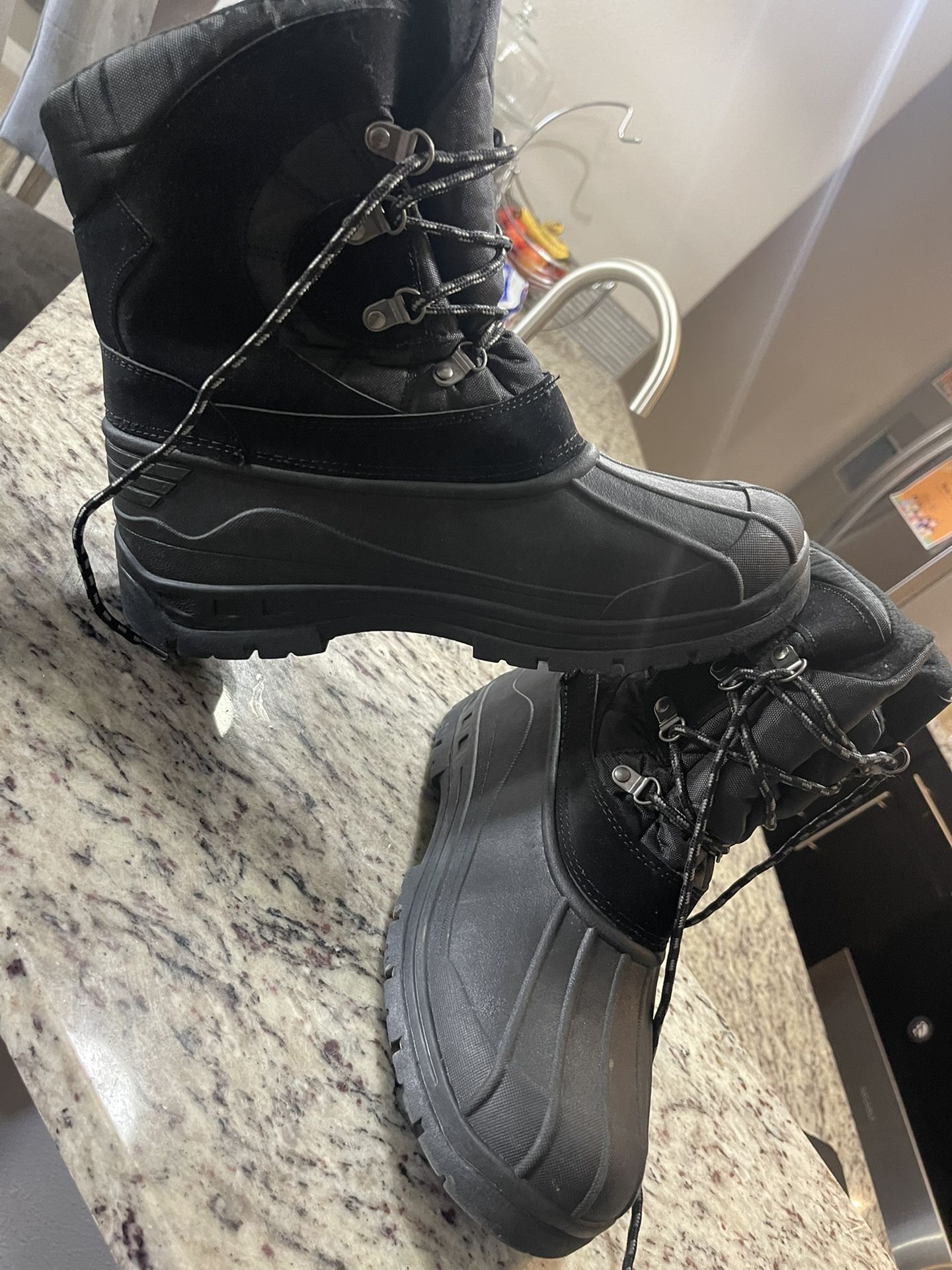 Mens Snow Boots Size 12 