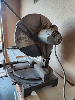 15" MAKITA SAW