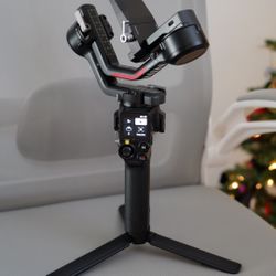 DJI RS 4 Gimbal Combo