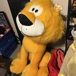 Large Lion Stuffy