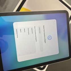 iPad A16 11 GEN 2025 model like new