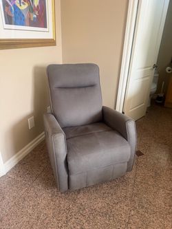 Gray Upholstered Reclining Chair – Excellent Condition