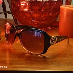 Authentic Vintage Gucci Womans Sunglasses
