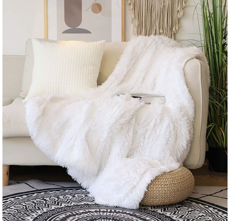 Decorative Extra Soft Throw Blanket