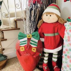 Vintage Jumbo Christmas vase w/ white Poinsettia flowers 