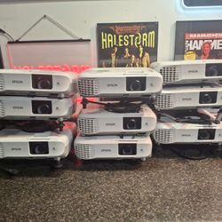 Epson PowerLite 107 3LCD Projector 3500 Lumens CLO HD 1080p HDMI LAN Portable