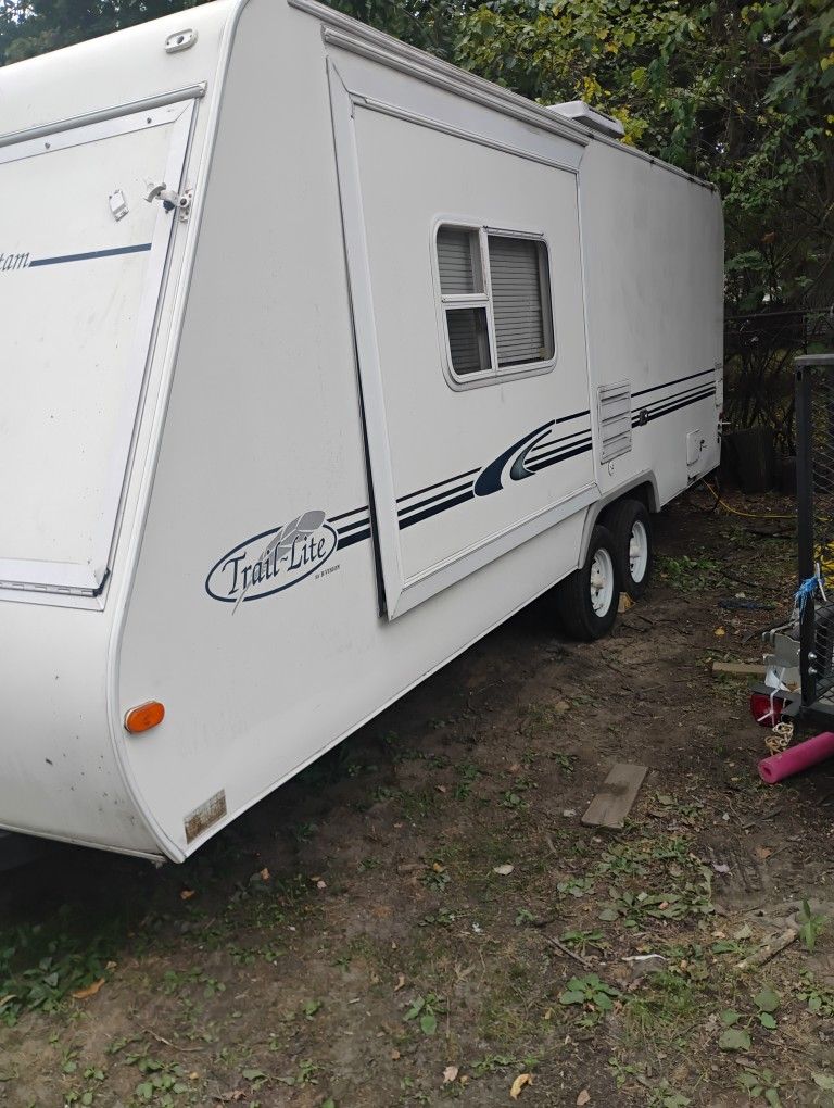 2004 Camper 23 Foot
