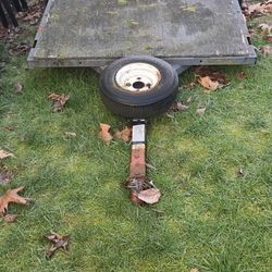 Light trailer with spare tire 