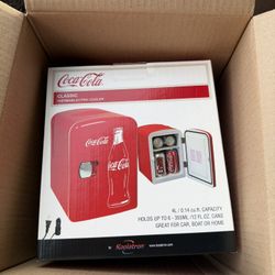 Coca-Cola Classic Red 4L Mini Fridge 12V DC 110V AC Portable Cooler