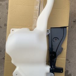99-05 Pontiac Grand Am Windshield Fluid Reservoir 