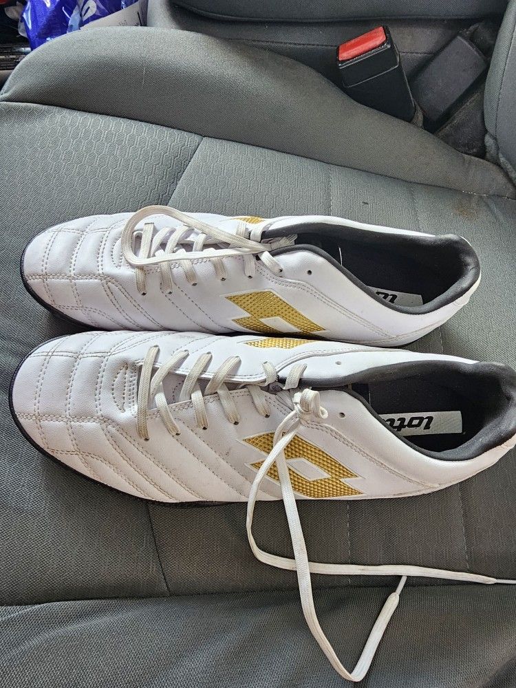 Mens Lotto Stadio 705 Turf Indoor Soccer Cleats Shoes
Size 9.5