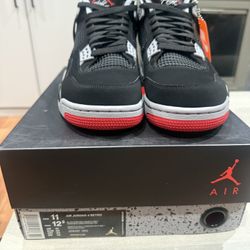 2019 Jordan 4 Retro (DS) 