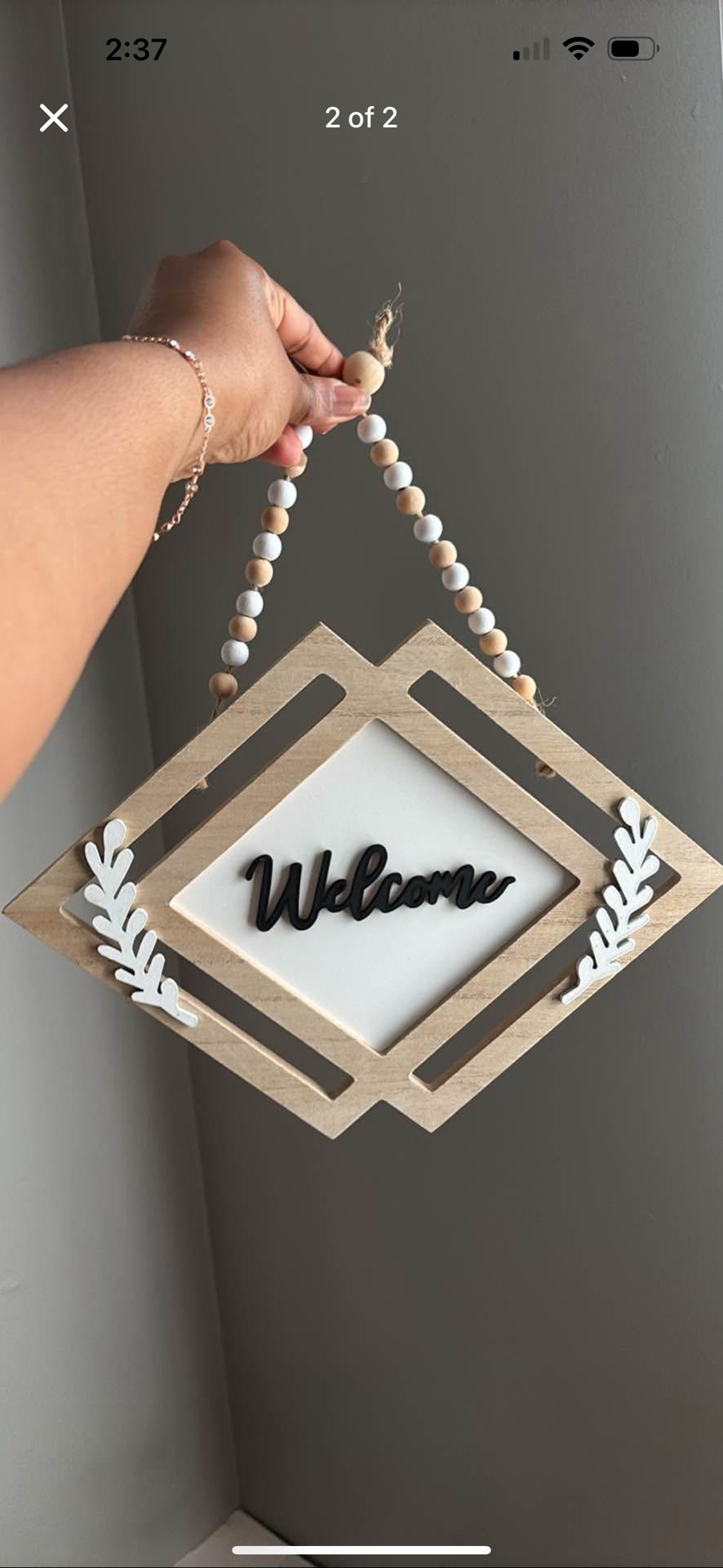 Welcome Sign Wall Hanging