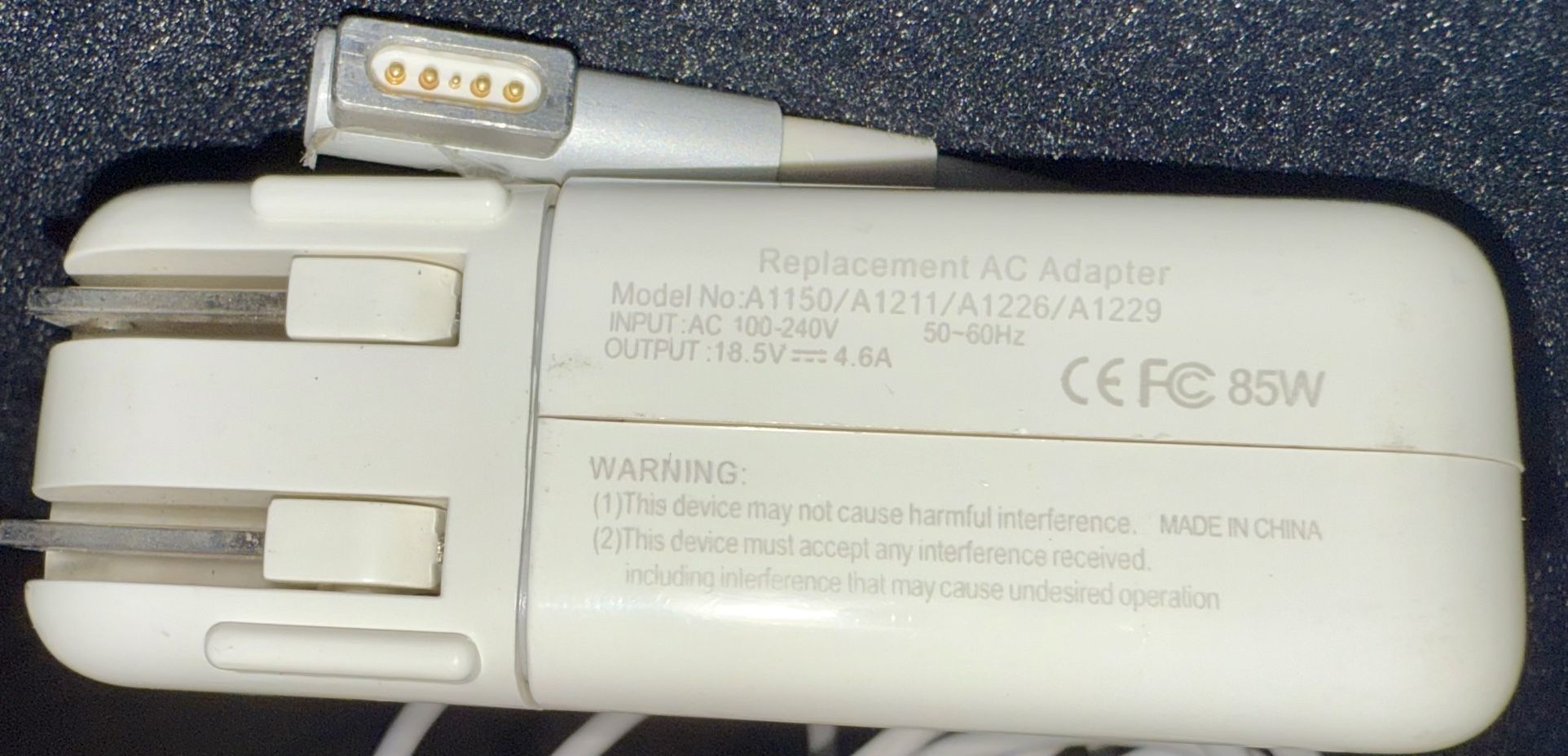 OFFICIAL APPLE MACBOOK CHARGER