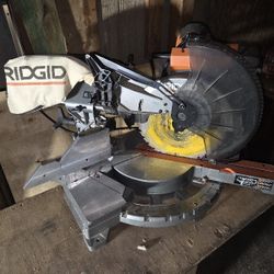 Rigid 12 Inch Saw