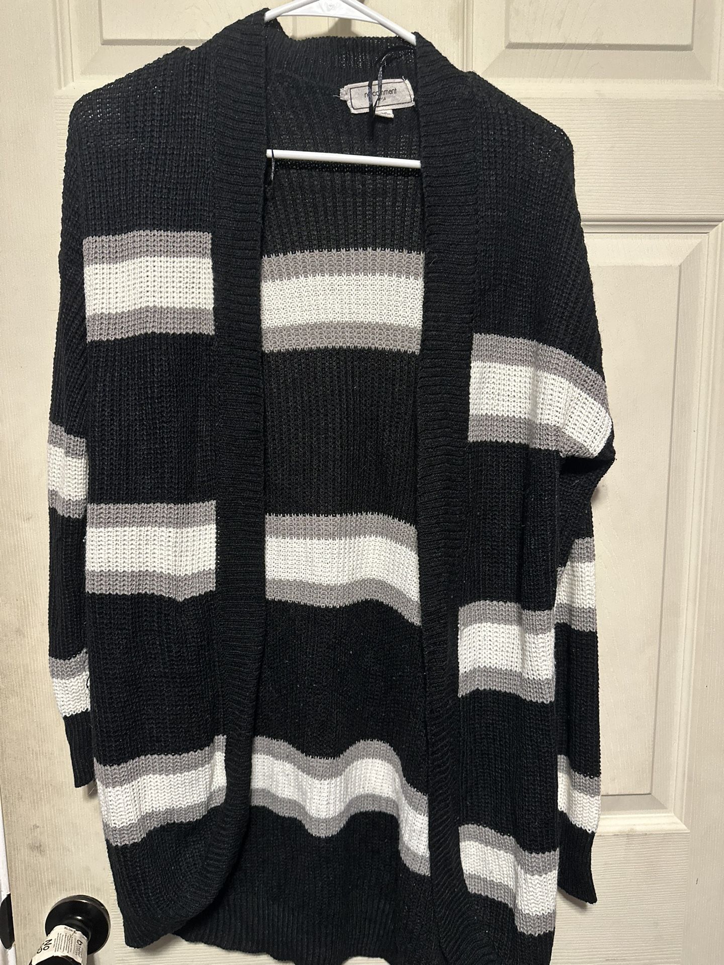 Women’s Cardigan/ Sweater