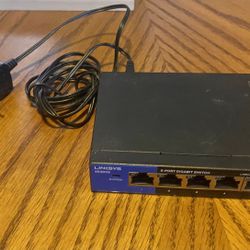 Linksys - 5-Port Gigabit Ethernet Switch