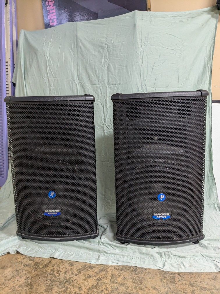 For Sale: Mackie SR1521z 15" Powered PA Speakers (Pair) – $899 OBO