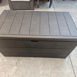 STORAGE BOX
