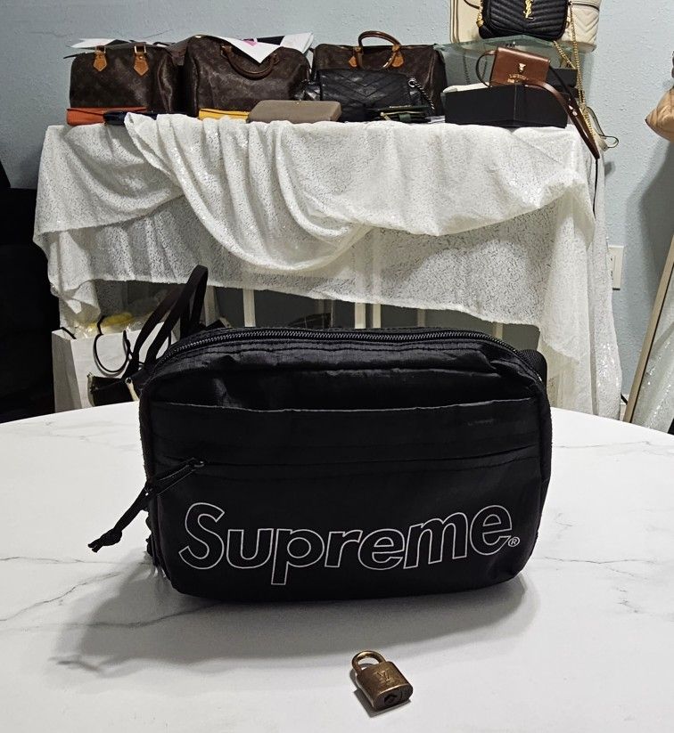 Supreme Shoulder Bag -BLACK (FW18)