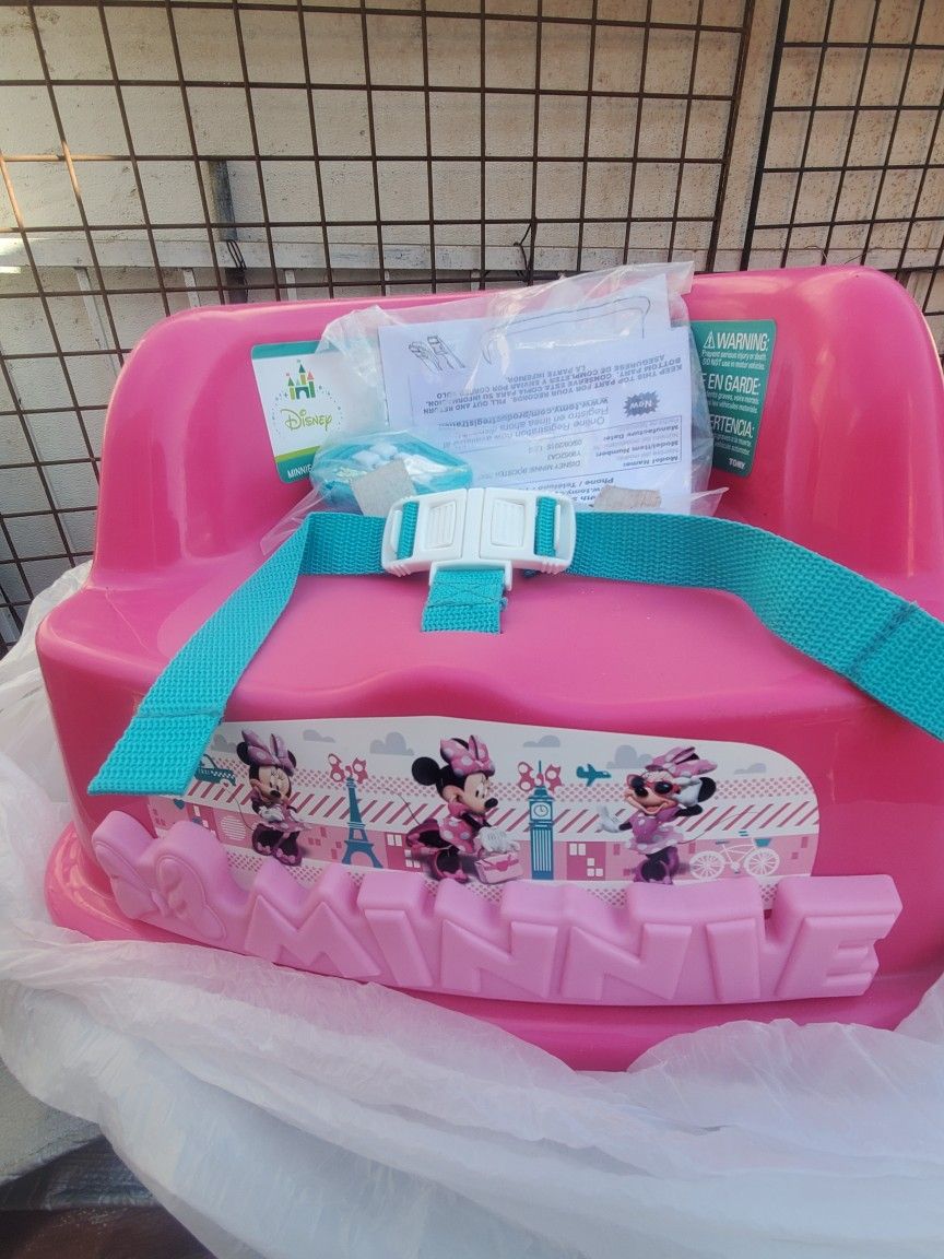 Minnie Mouse Booster Seat