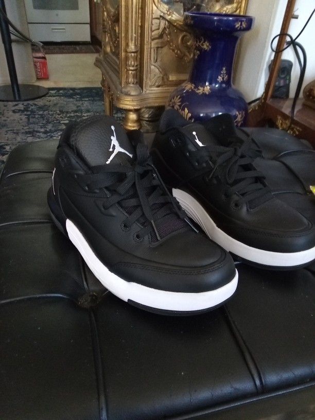 Jordans Size 9